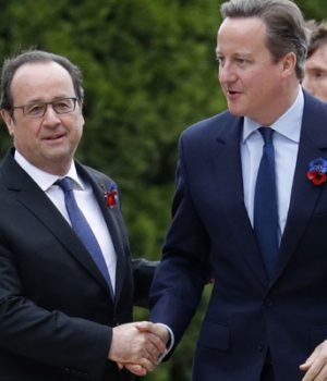 Hollande-Cameron-Emol AP