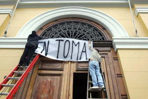 U. de Chile toma-Emol