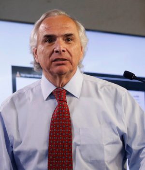 Chadwick Andrés-uno tercera