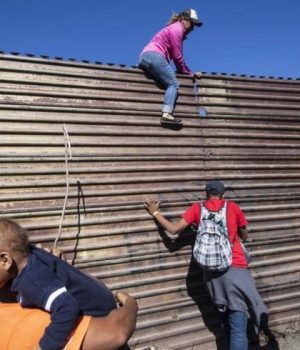 Muro México-Inmigrante-bbc getty