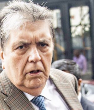 alan garcia se dispara