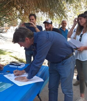 Hamilton-Con Txodos-cooperativa