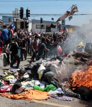 Marcha Iqique contra inmigrantes-dinamo uno