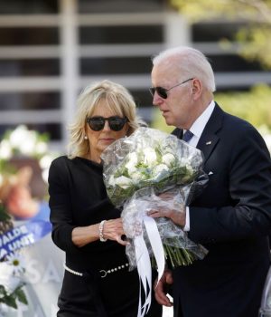 Biden Uvalde matanza-latercera ap