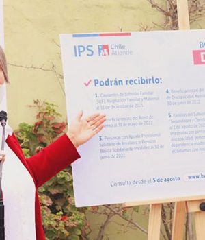 Ministra del Trabajo, Jeannette Jara emol