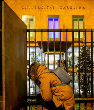 Universidad Carolina Praga-emol