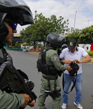 Colombia policia-cooperativa efe