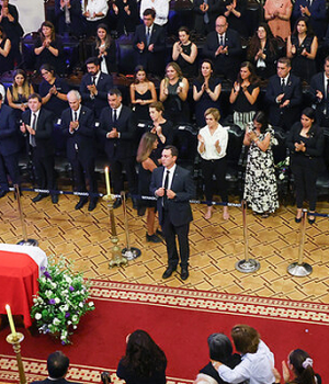 Piñera guardia feretro-emol