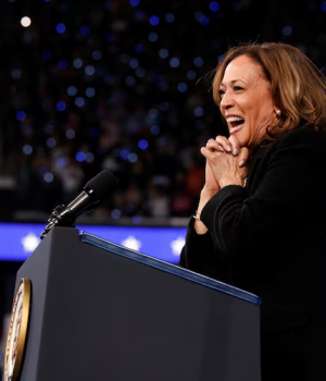 Kamala Harris-tercera