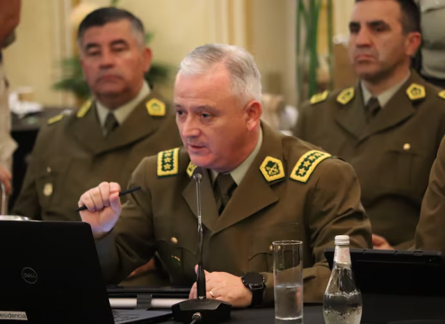 Carabineros Gral Director Marcelo Araya tercera