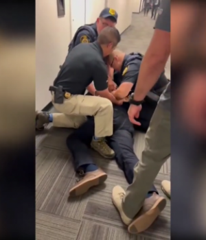 EEUU Senador Padilla esposado-cooperativa efe