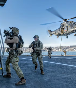 Estrella Austral EEUU Chile tercera