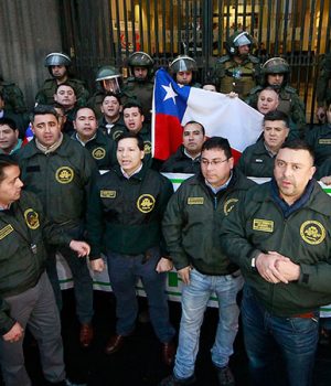 Gendarmes-La Tercera a uno