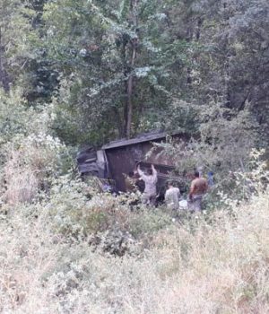 Volcamiento camion ejercito-emol