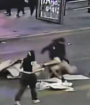 Golpiza encapuchados providencia-