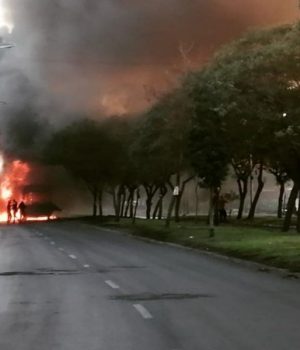 Villa Francia-bus quemado-tercera