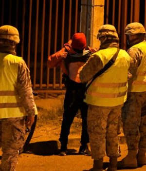 Toque de queda-adn uno