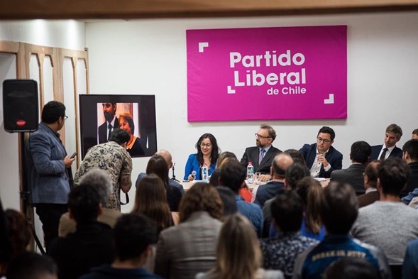 Partido Liberal y dimite presidente y critica «humillación a