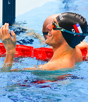 Alberto Abarza nadador paralimpico-emol