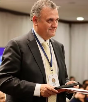 Héctor Mery-tercera