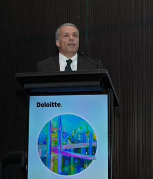 Oscar Landerretche pulso