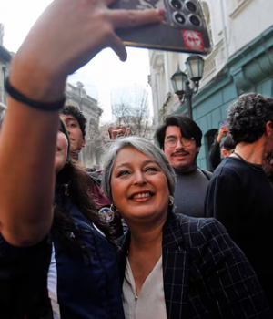 Jeannette Jara-tercera