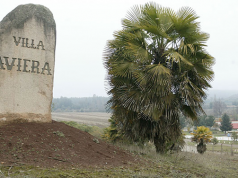 Villa Baviera: suspensión de tasación genera críticas por «improvisación»